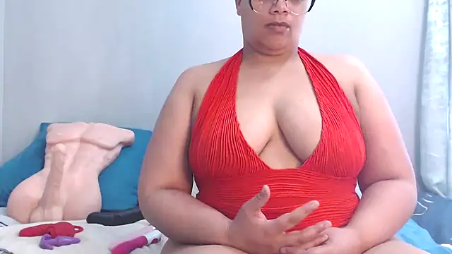 Snapshot of Lustfuleyez chatting on 11/30/25, 08:18 Lustfuleyez online show from 11/30/25, 08:18