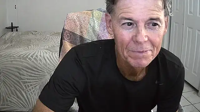 Snapshot of nakeedcowboi65 chatting on 11/05/25, 08:09 nakeedcowboi65 online show from 11/05/25, 08:09