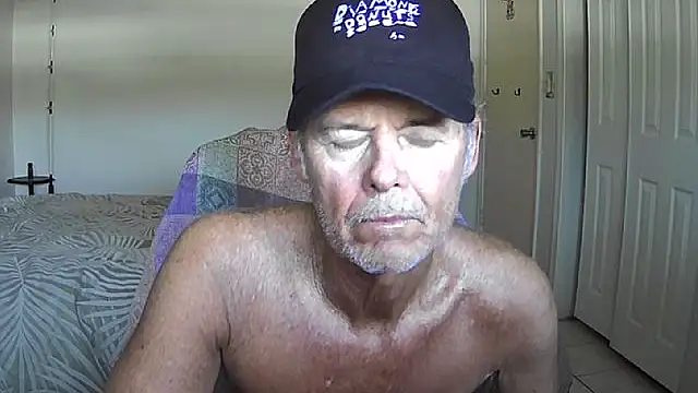 nakeedcowboi65 online show from 02/18/26, 08:16