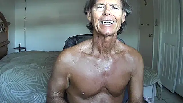 nakeedcowboi65 online show from 05/04/26, 11:39