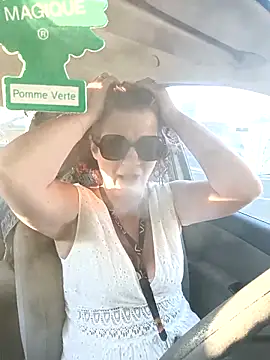 jennylovence online show from 09/18/25, 06:04