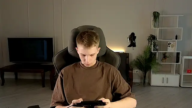 arlekincrop online show from 09/18/25, 08:05