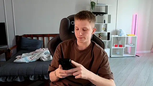 arlekincrop online show from 09/26/25, 05:22