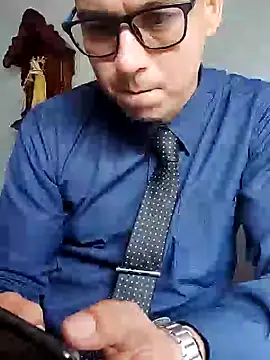 Snapshot of Business_dickkk chatting on 12/30/24, 02:40 Business dickkk online show from 12/30/24, 02:40