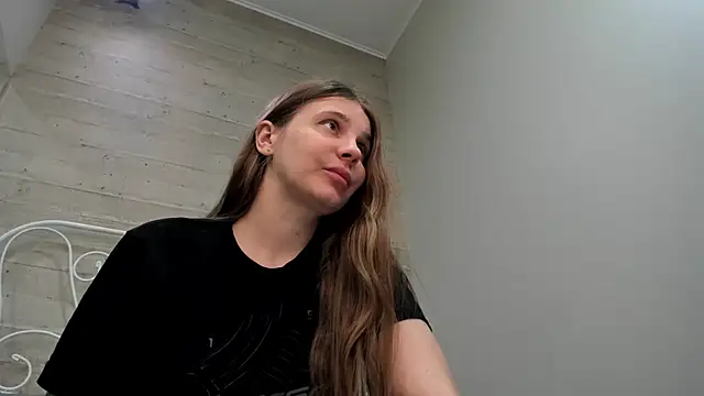 Snapshot of JuliaBusty chatting on 03/04/25, 03:15 JuliaBusty online show from 03/04/25, 03:15