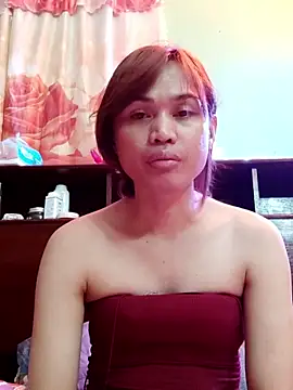 QueenSoreal online show from 10/13/25, 06:08