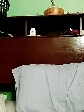 QueenSoreal online show from 05/14/26, 02:35