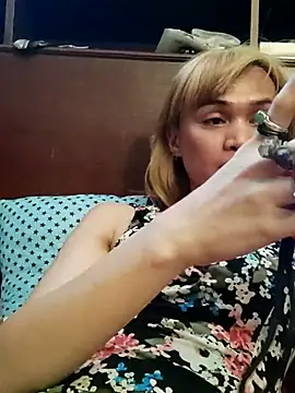 QueenSoreal online show from 06/03/26, 03:42