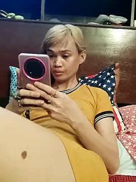 QueenSoreal online show from 06/04/26, 04:18