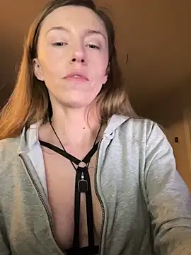 Snapshot of Heidi_Harper chatting on 01/07/25, 04:48 Heidi Harper online show from 01/07/25, 04:48