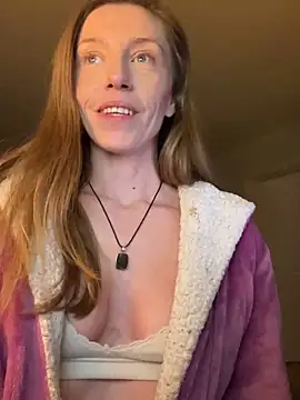 Snapshot of Heidi_Harper chatting on 01/09/25, 05:11 Heidi Harper online show from 01/09/25, 05:11