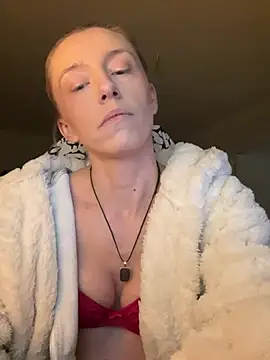 Snapshot of Heidi_Harper chatting on 01/17/25, 04:47 Heidi Harper online show from 01/17/25, 04:47