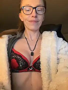 Snapshot of Heidi_Harper chatting on 01/28/25, 04:52 Heidi Harper online show from 01/28/25, 04:52