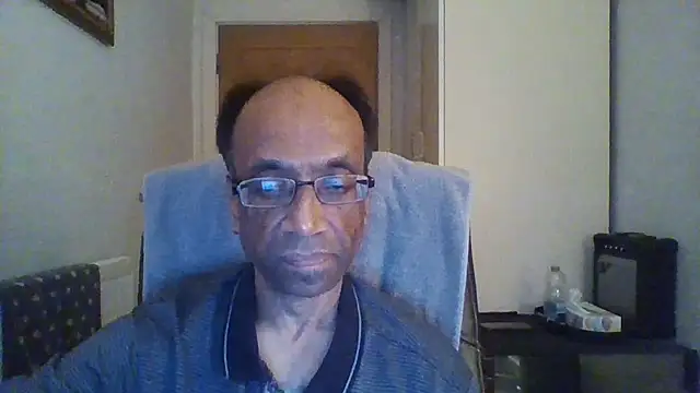 Snapshot of rauncher1 chatting on 09/25/25, 10:57 rauncher1 online show from 09/25/25, 10:57