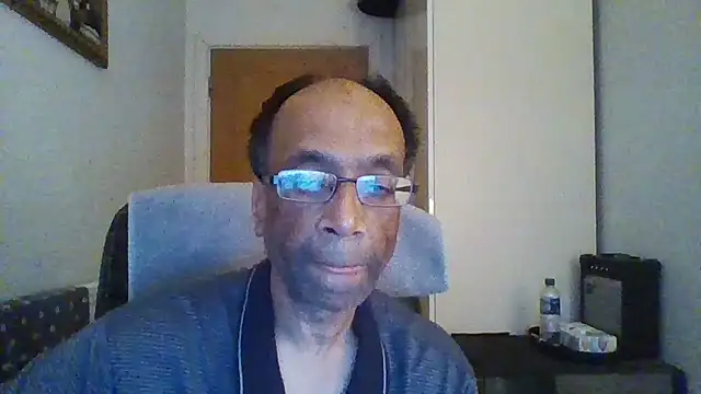 rauncher1 online show from 10/13/25, 08:36