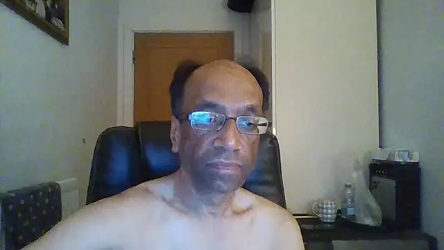 rauncher1 online show from 10/28/25, 07:01