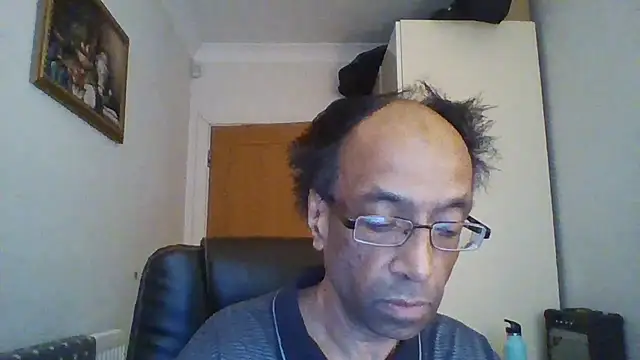 Snapshot of rauncher1 chatting on 12/03/25, 09:29 rauncher1 online show from 12/03/25, 09:29