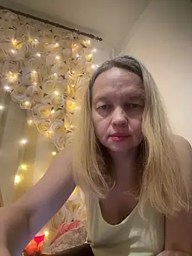 Susanel online show from 12/20/24, 02:16