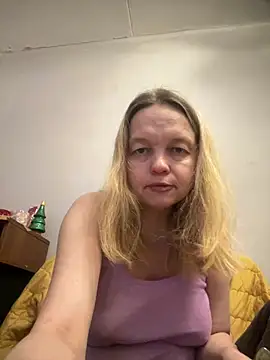 Susanel online show from 12/22/24, 01:44