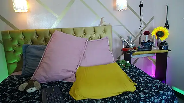 dove mature online show from 09/23/25, 05:43