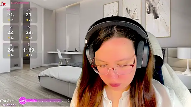 Victoria Romans online show from 07/21/26, 01:57