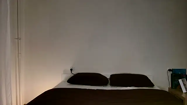 Snapshot of Milky___Way chatting on 11/13/25, 01:10 Milky Way online show from 11/13/25, 01:10