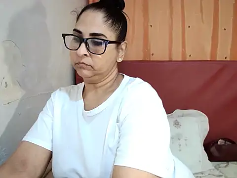 Indiankushy online show from 09/19/25, 04:51