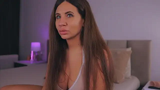 Snapshot of LollieSplash chatting on 11/09/25, 08:29 LollieSplash online show from 11/09/25, 08:29