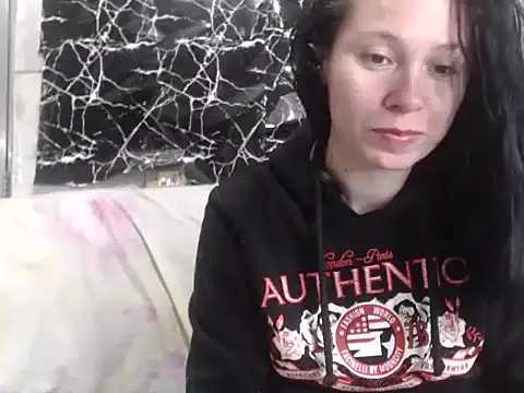 Venusluxodomme online show from 06/12/26, 10:19
