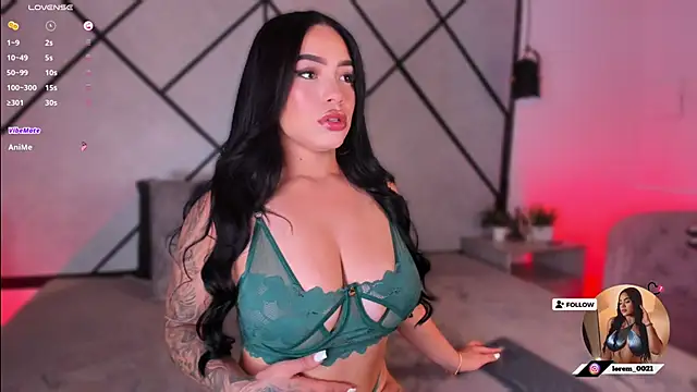 MaraMartine online show from 11/19/25, 05:07