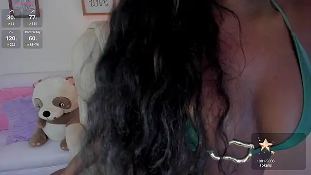 Snapshot of zobe_love chatting on 10/21/25, 05:57 zobe love online show from 10/21/25, 05:57