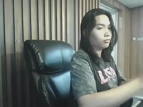 Snapshot of sara_kimoo chatting on 01/09/25, 10:20 sara kimoo online show from 01/09/25, 10:20