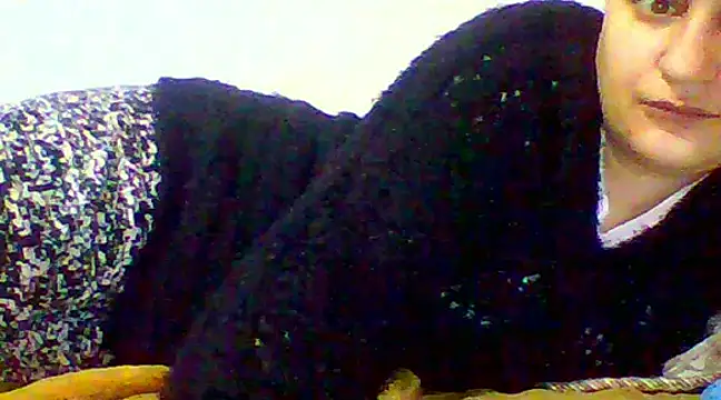 Snapshot of flowerlauren chatting on 02/04/25, 07:51 flowerlauren online show from 02/04/25, 07:51