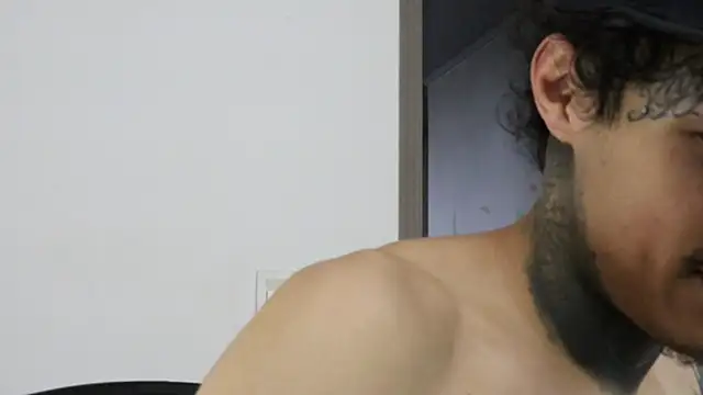 trieone online show from 10/26/25, 01:55