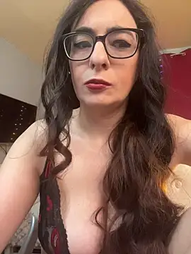 Curvy bigtitts online show from 07/04/26, 05:57
