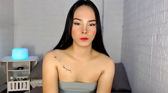 urnaughtydolly69 online show from 02/15/25, 08:44