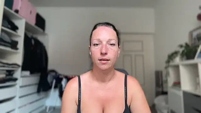 Viola Beck online show from 07/18/26, 09:35