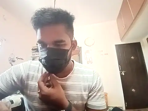 Snapshot of luckyloki chatting on 03/21/25, 07:55 luckyloki online show from 03/21/25, 07:55