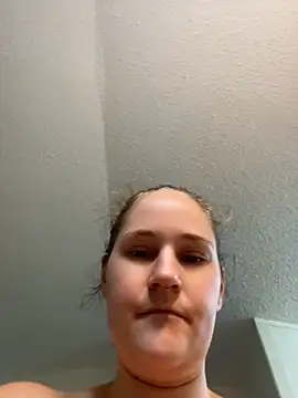 lolabunny9 online show from 05/09/26, 02:22