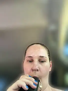 lolabunny9 online show from 06/13/26, 04:16