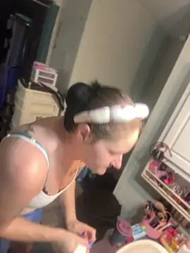 lolabunny9 online show from 06/19/26, 04:33