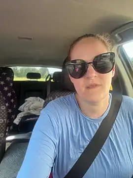 lolabunny9 online show from 06/27/26, 02:44