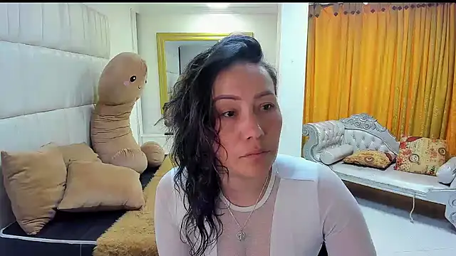 gaby trent online show from 12/06/24, 02:28