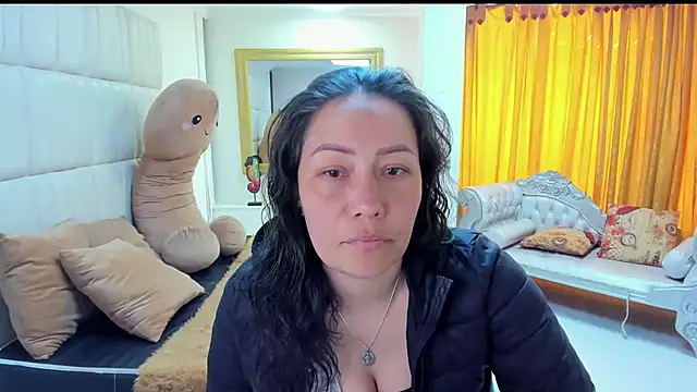 gaby trent online show from 12/10/24, 02:39
