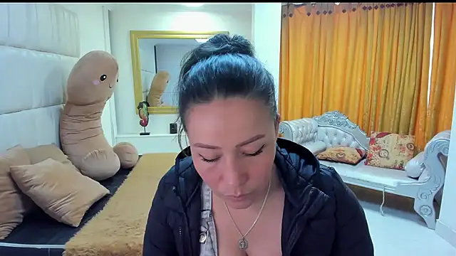 gaby trent online show from 12/10/24, 05:44