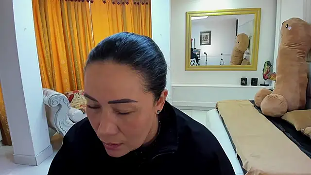 Snapshot of gaby_trent chatting on 10/03/25, 02:36 gaby trent online show from 10/03/25, 02:36