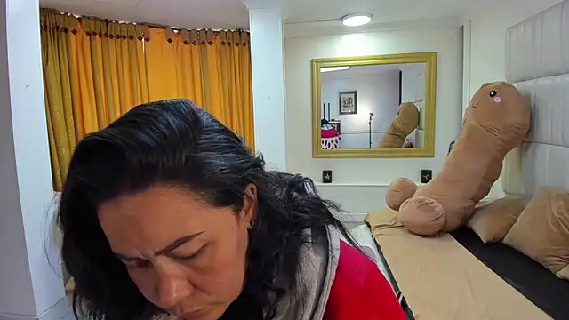 Snapshot of gaby_trent chatting on 10/20/25, 01:55 gaby trent online show from 10/20/25, 01:55