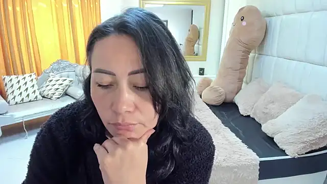 gaby trent online show from 11/12/25, 03:01