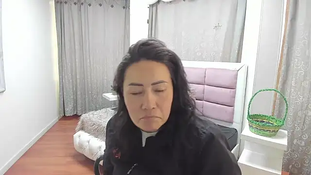 gaby trent online show from 06/10/26, 03:44