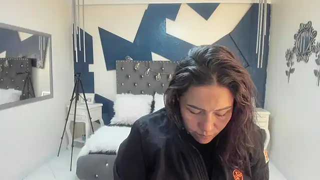 gaby trent online show from 07/30/26, 04:06